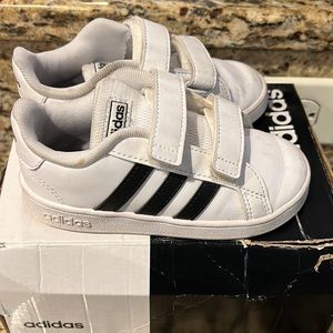 Adidas toddler size 8